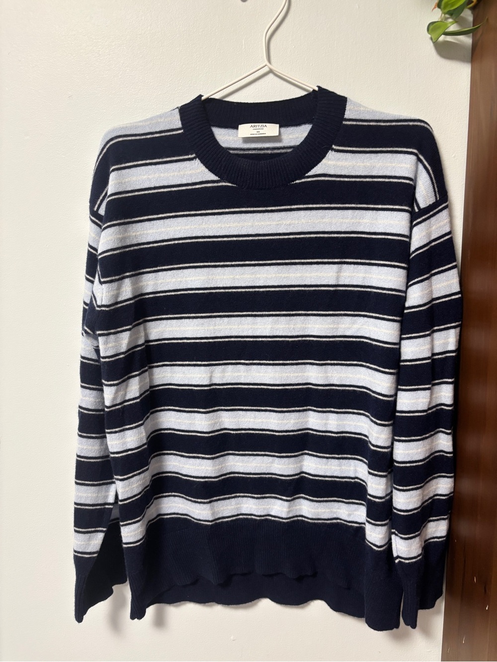 Aritzia cashmere striped sweater, in like new condition ✨